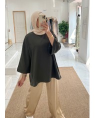 Tee-shirt over kaki clair