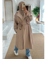 Trench over beige