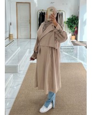 Trench over beige