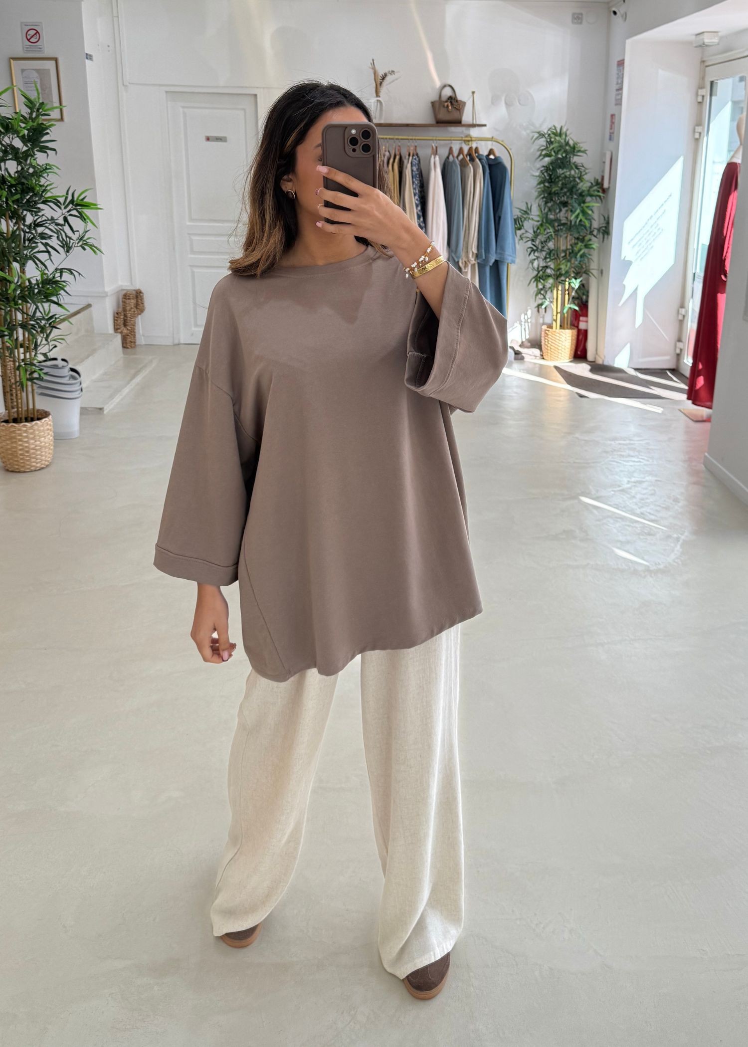 Tee-shirts over taupe