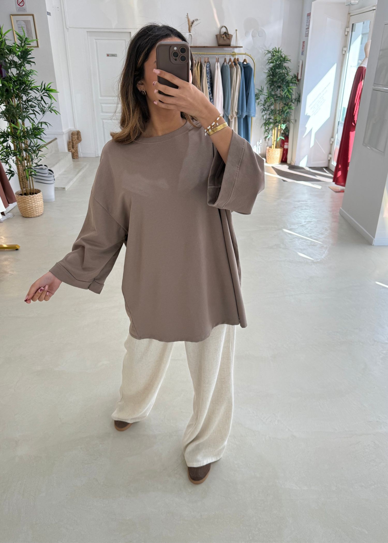 Tee-shirts over taupe