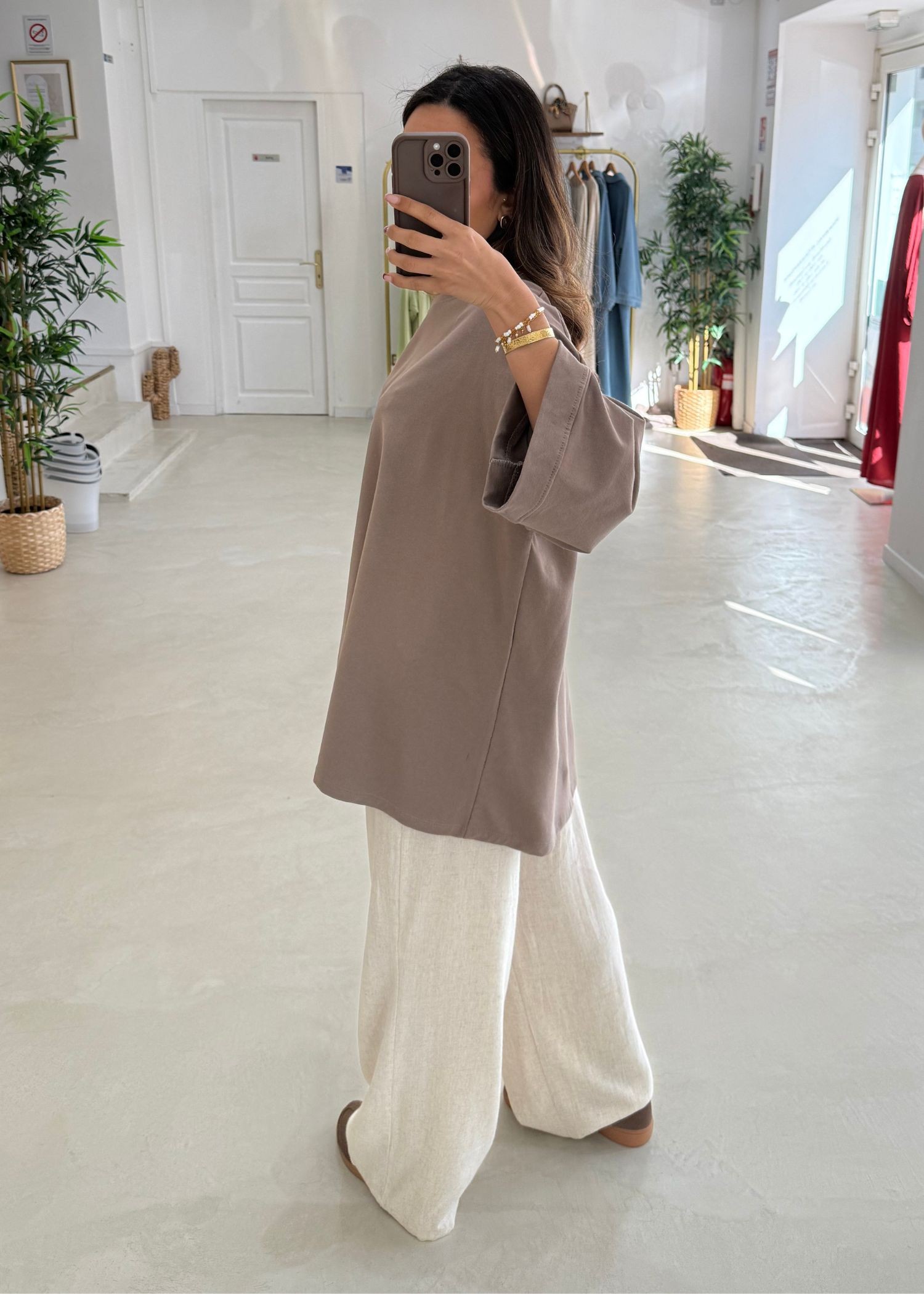 Tee-shirts over taupe