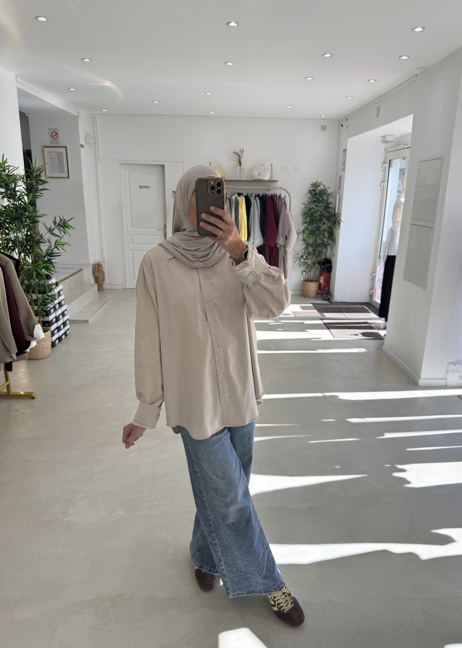 Chemise over beige Chemise over beige