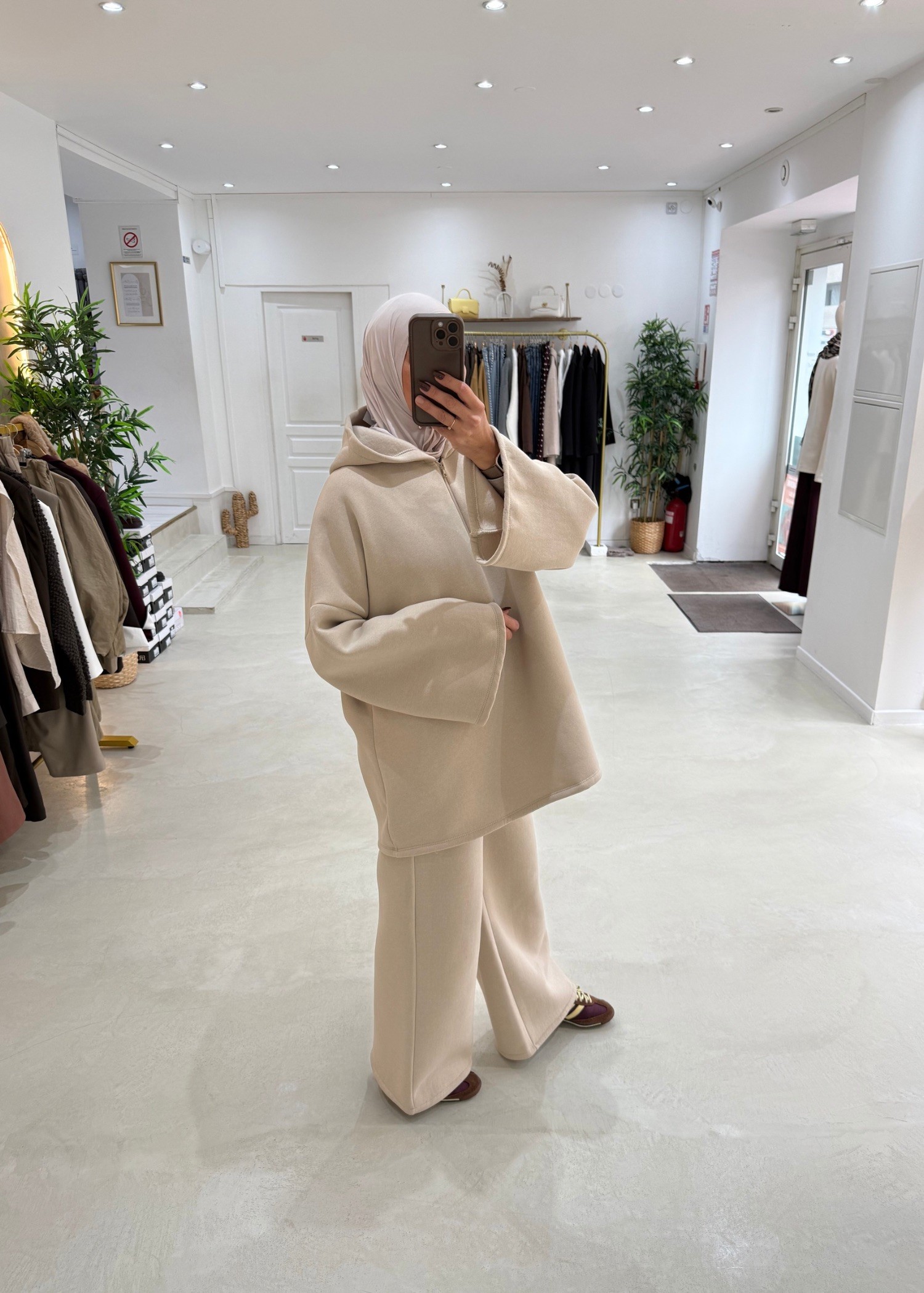Ensemble Bolt beige