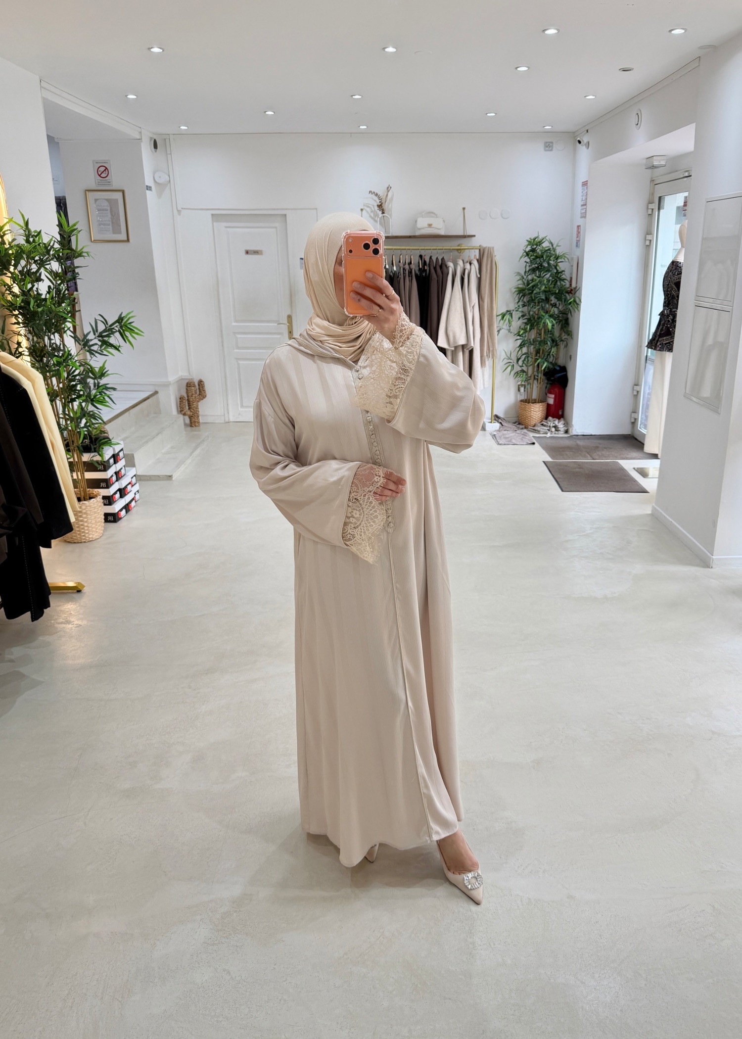 Abaya Layali Beige