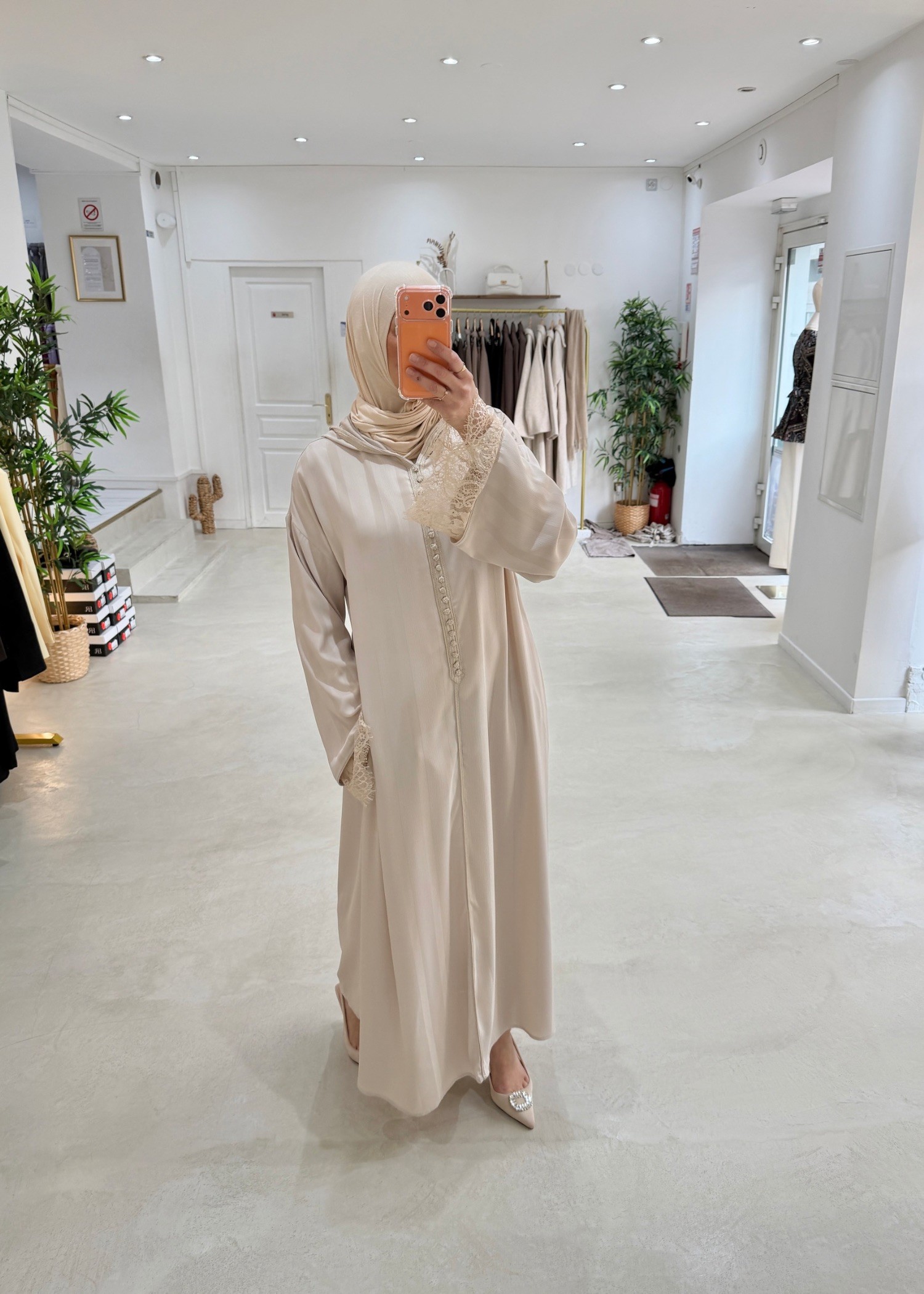 Abaya Layali Beige