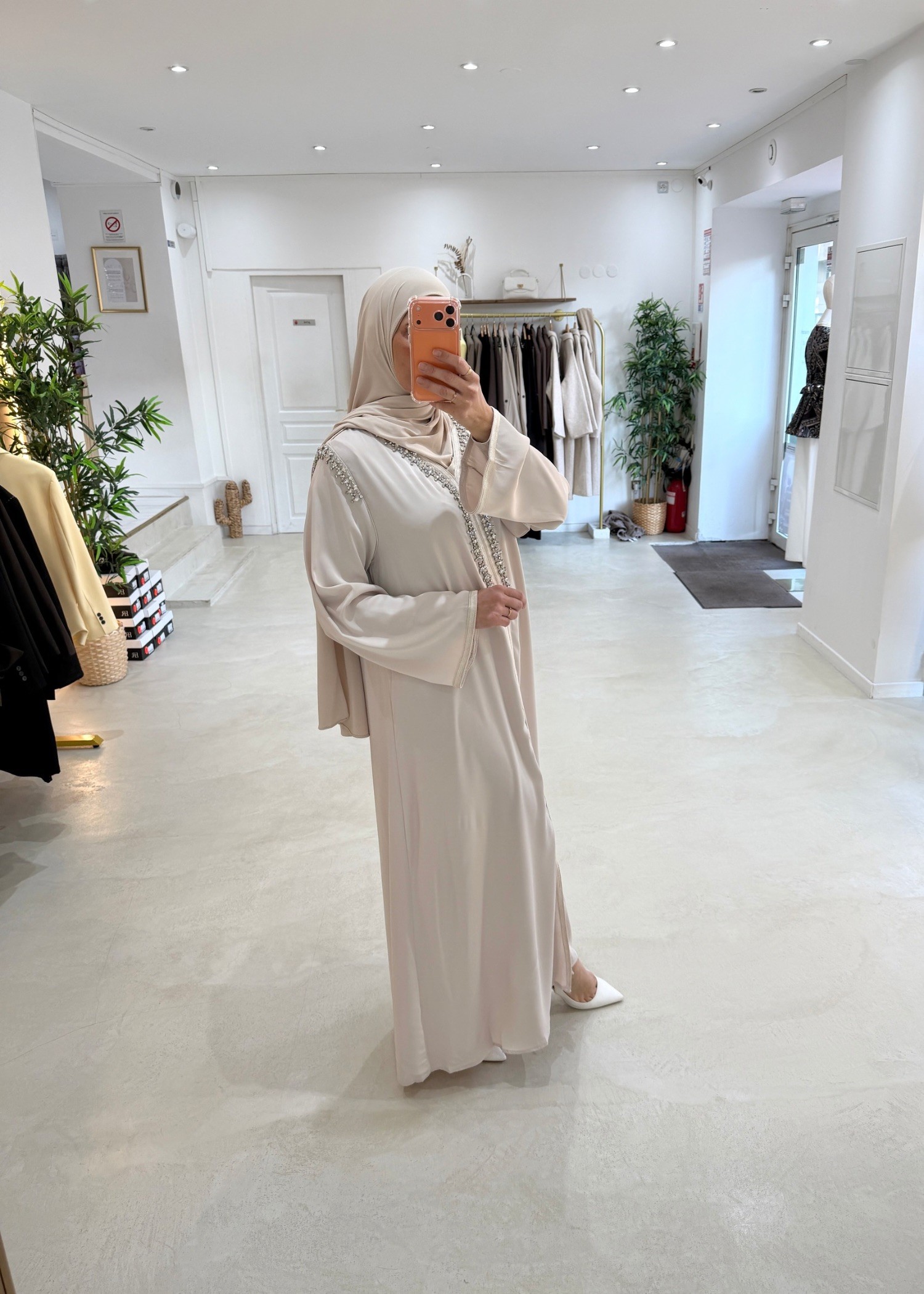 Abaya Elya Nude à strass