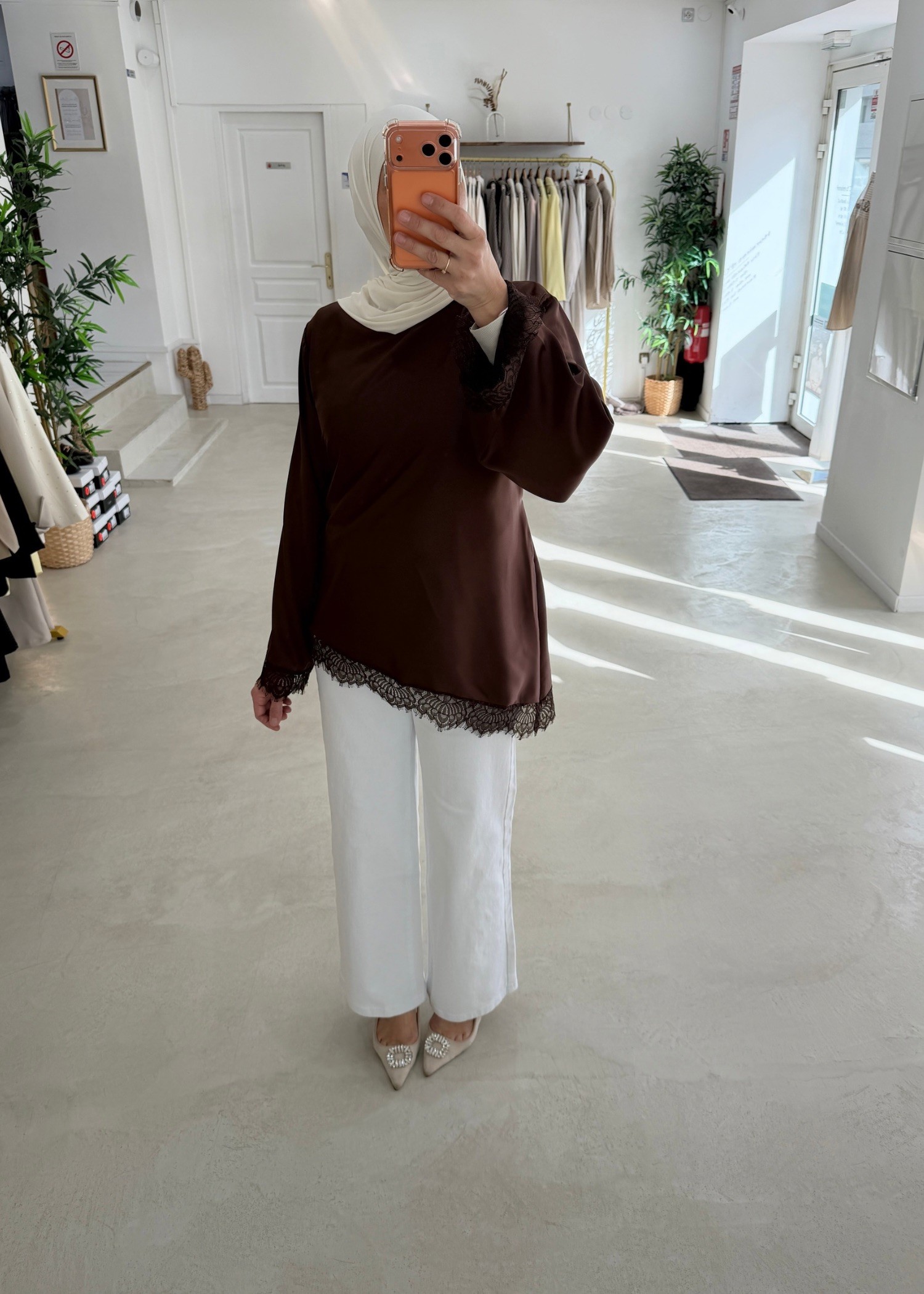 Haut satin asymétrique chocolat