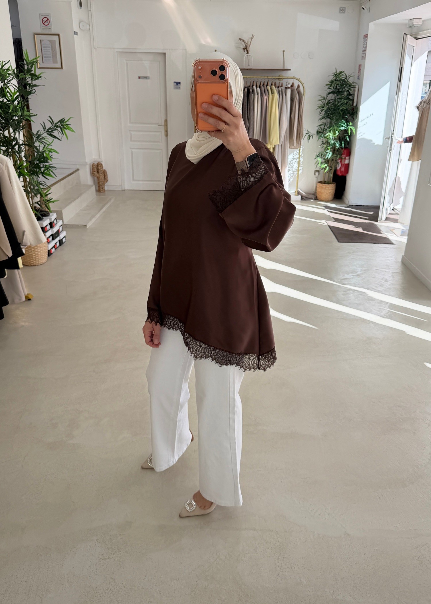 Haut satin asymétrique chocolat