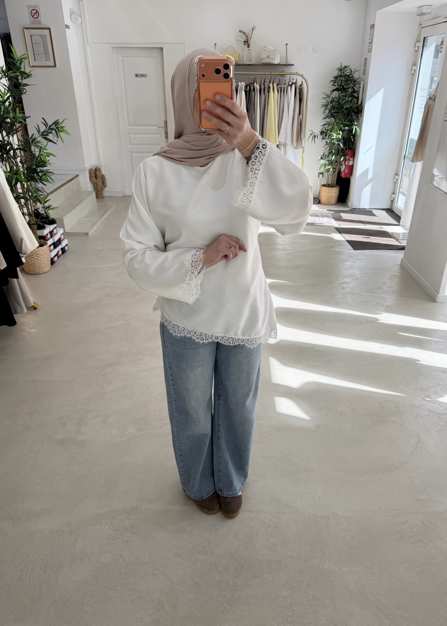 Haut satin asymétrique blanc