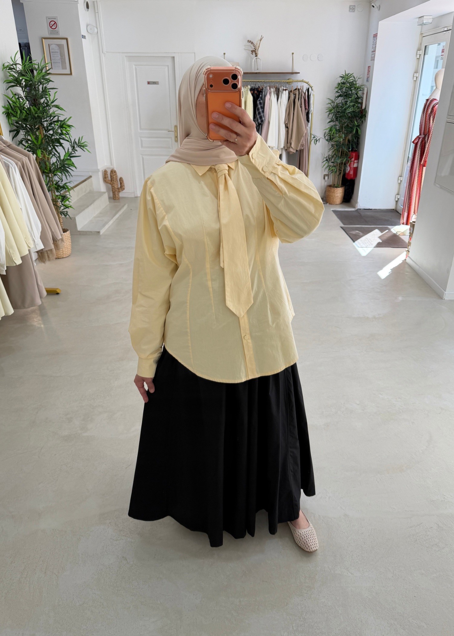 Chemise cravate jaune