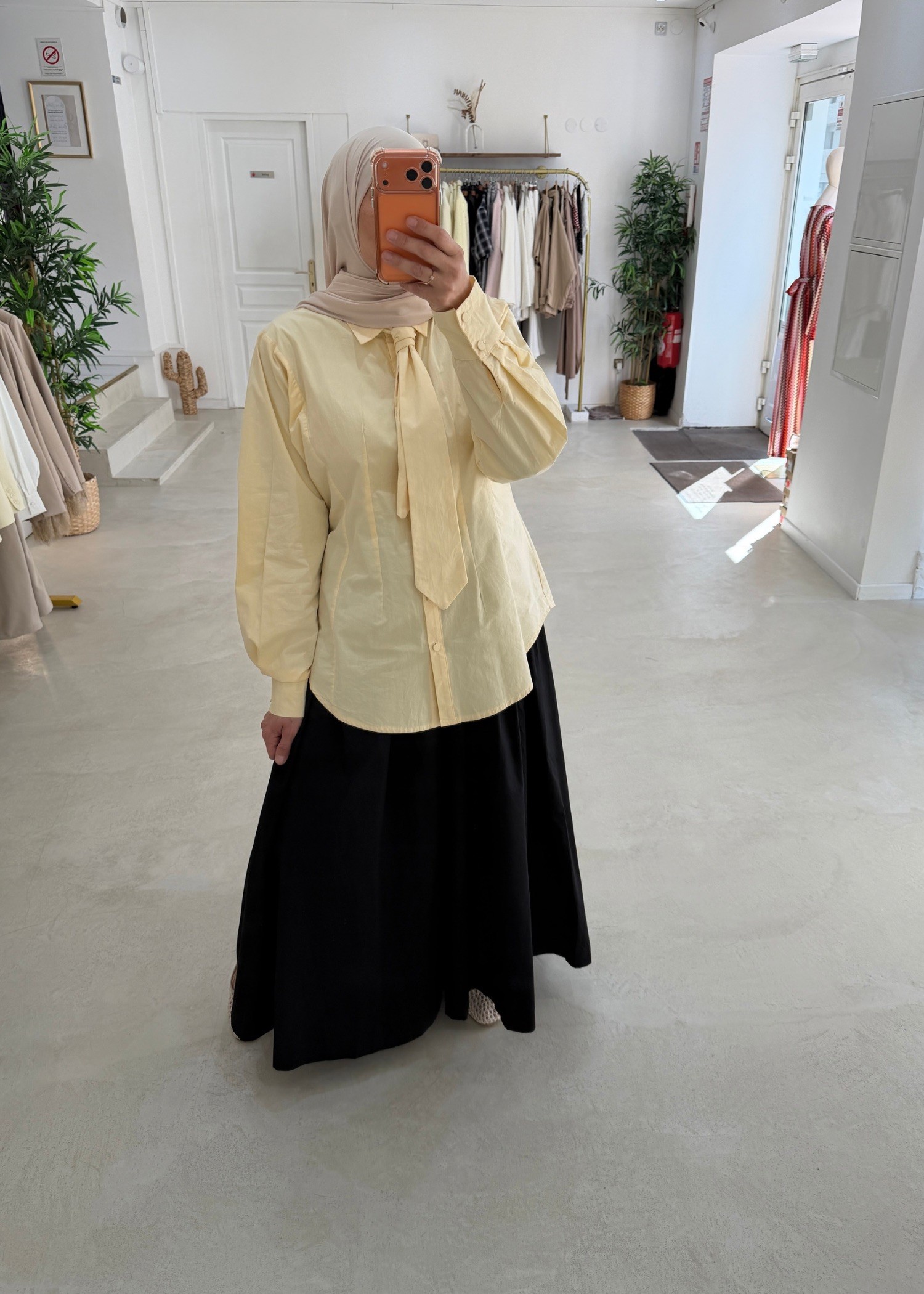 Chemise cravate jaune