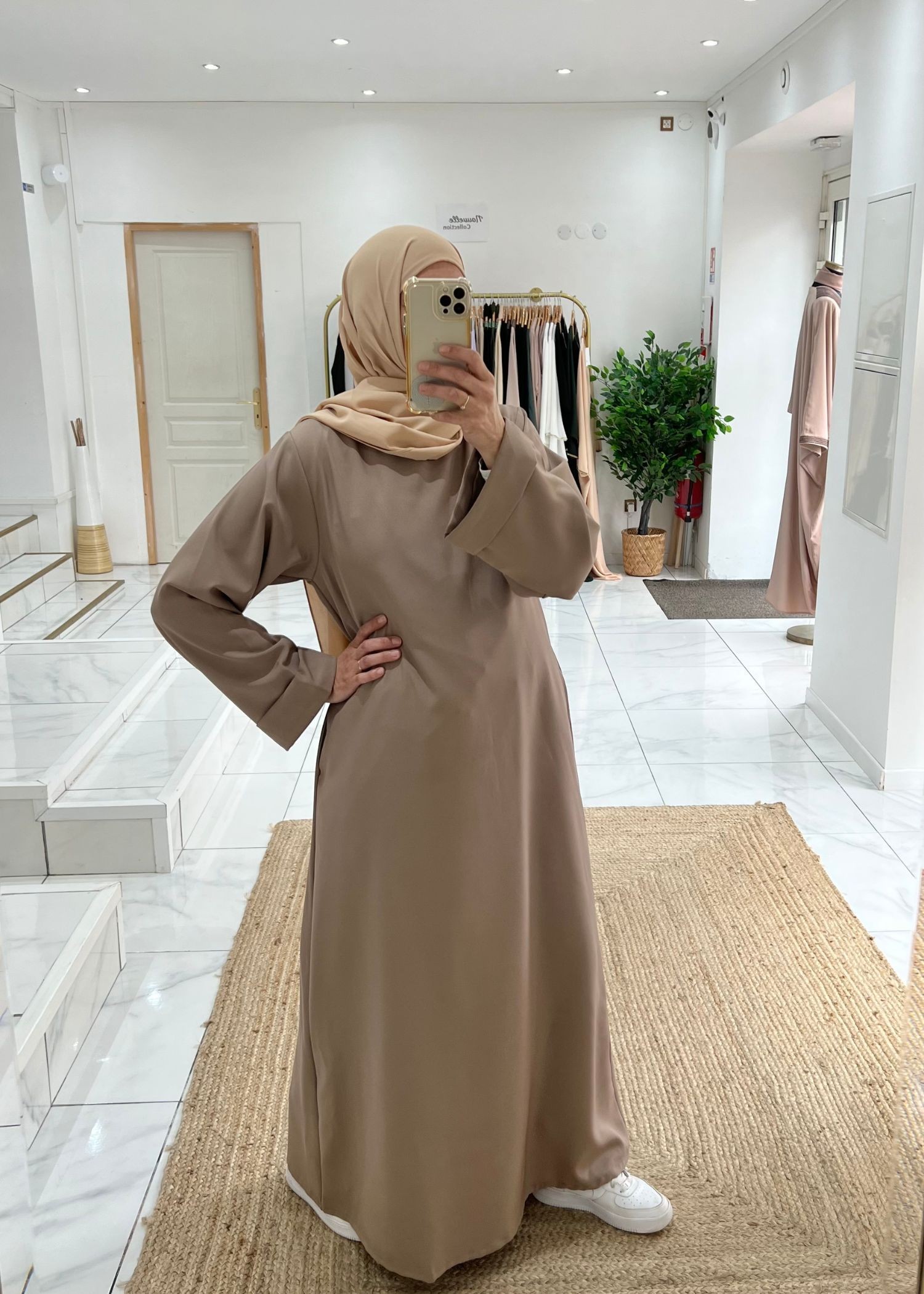 Abaya basic taupe Abaya basic taupe