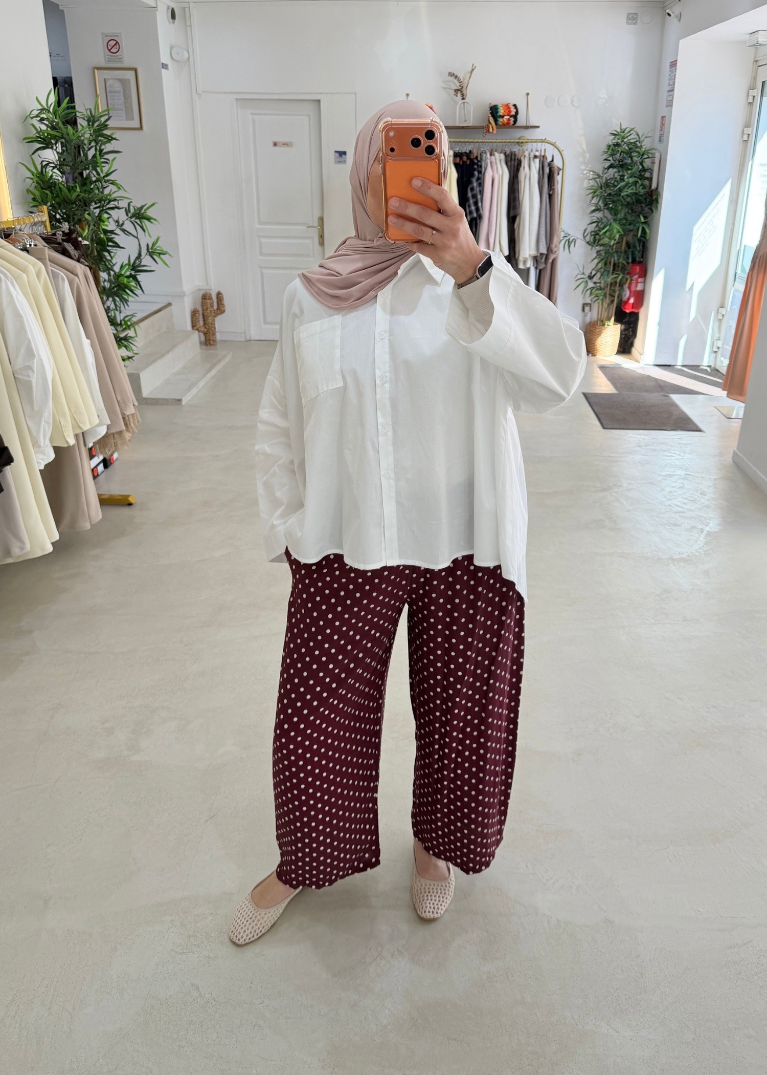 Pantalon à pois bordeaux cheville