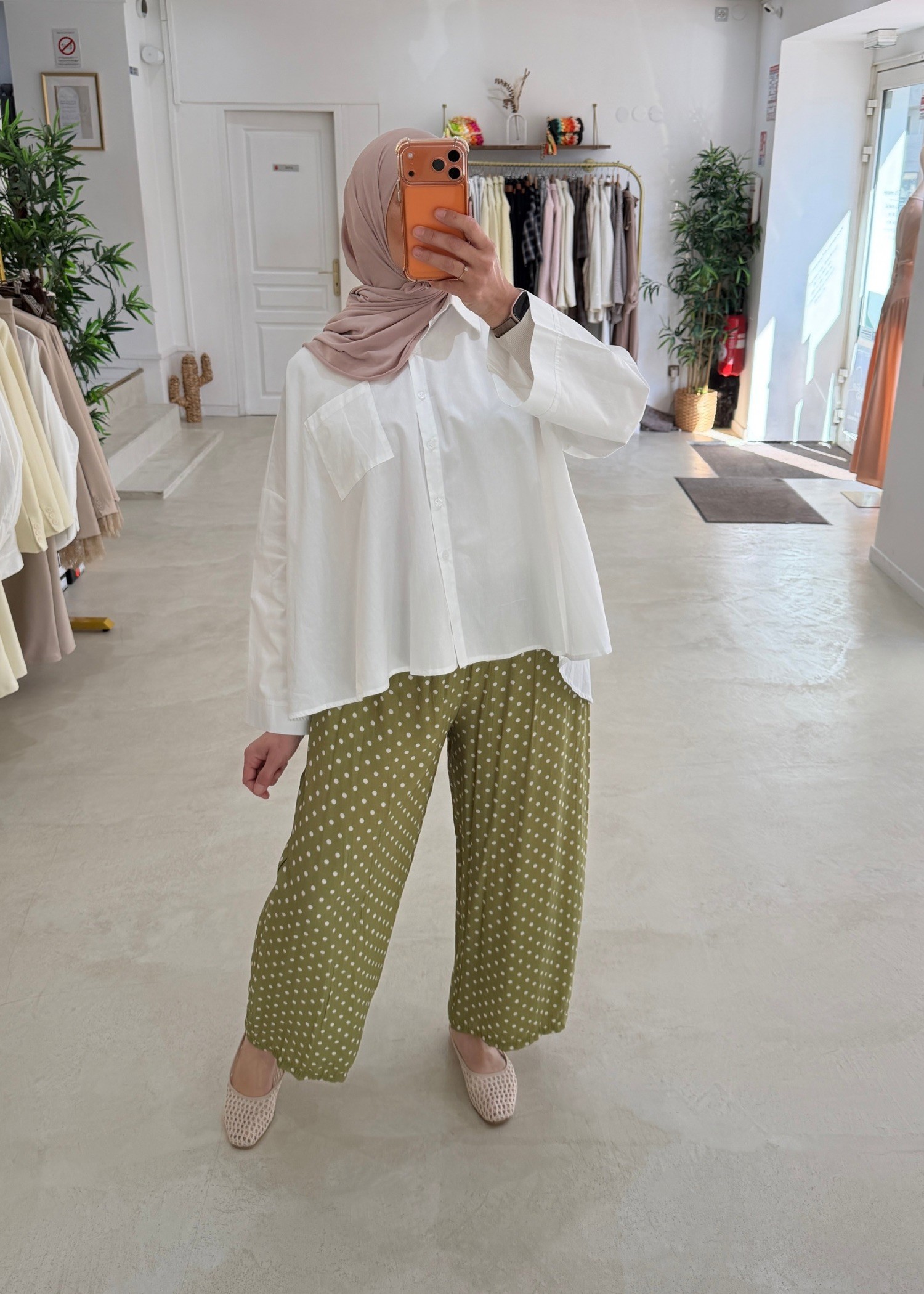 Pantalon à pois vert olive cheville