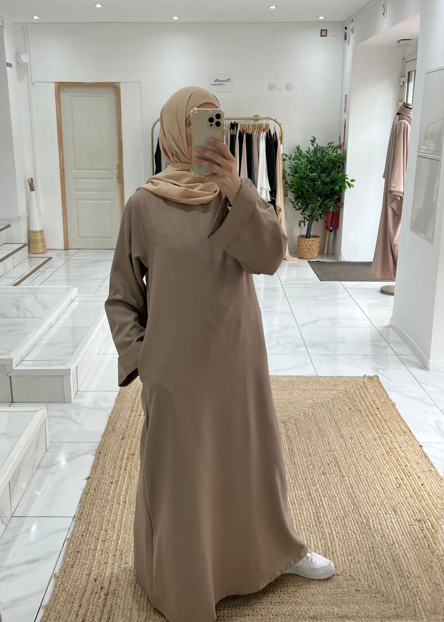 Abaya basic taupe Abaya basic taupe
